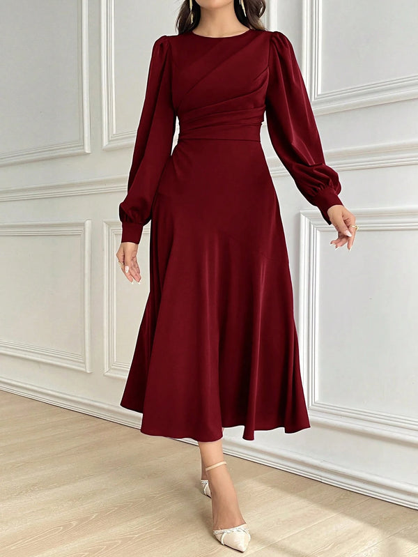 Vestido A línea burdeos elegante ideal para eventos formales.