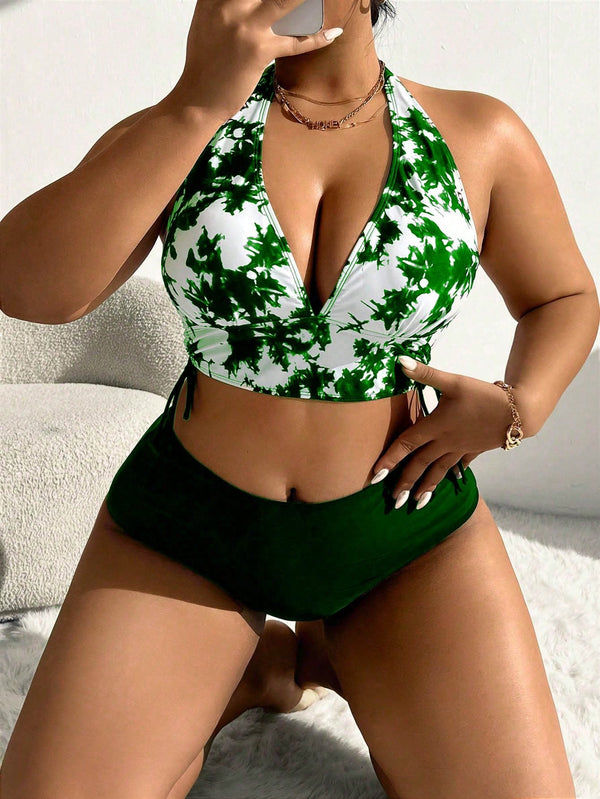 Bikini Verde Oscuro Floral De Talle Alto con top halter ajustado.
