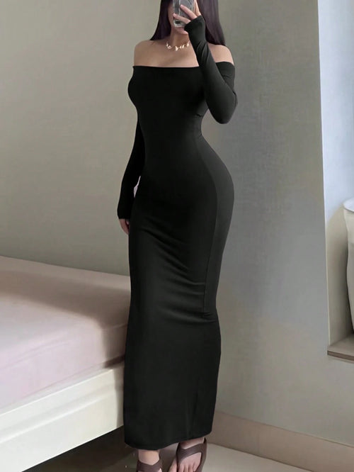 Vestido negro elegante de hombros descubiertos largo
