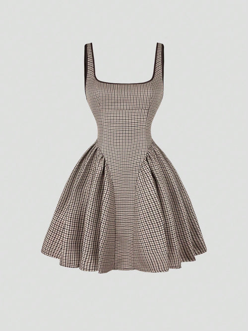 Imagen 1: Vista frontal estructurada del Vestido Corto A Cuadros Marrón con falda campana.
