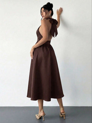 Vestido Halter Midi Elegante De Satén Marrón
