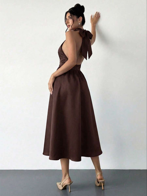 Vestido Halter Midi Elegante De Satén Marrón