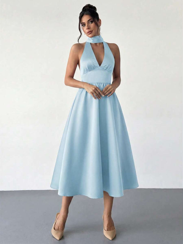Vestido Midi Elegante Con Cuello Halter Celeste