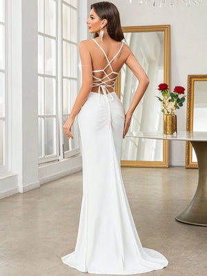 Vestido blanco espalda al aire con tirantes cruzados