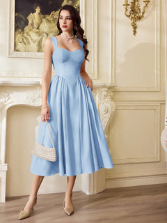Vestido midi celeste elegante vista frontal