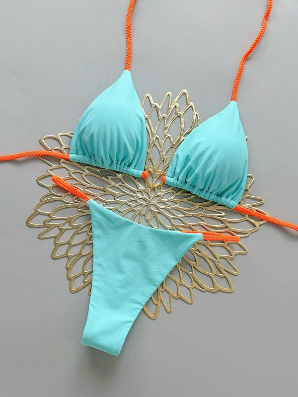 Bikini Celeste Con Tirantes Naranjas Y Detalle De Corazón