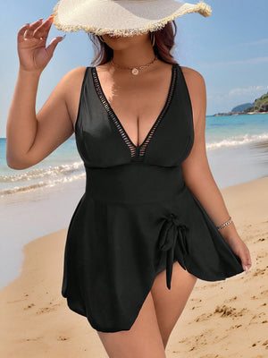 Vestido De Baño Negro Con Falda Y Escote En V diseño elegante playa.