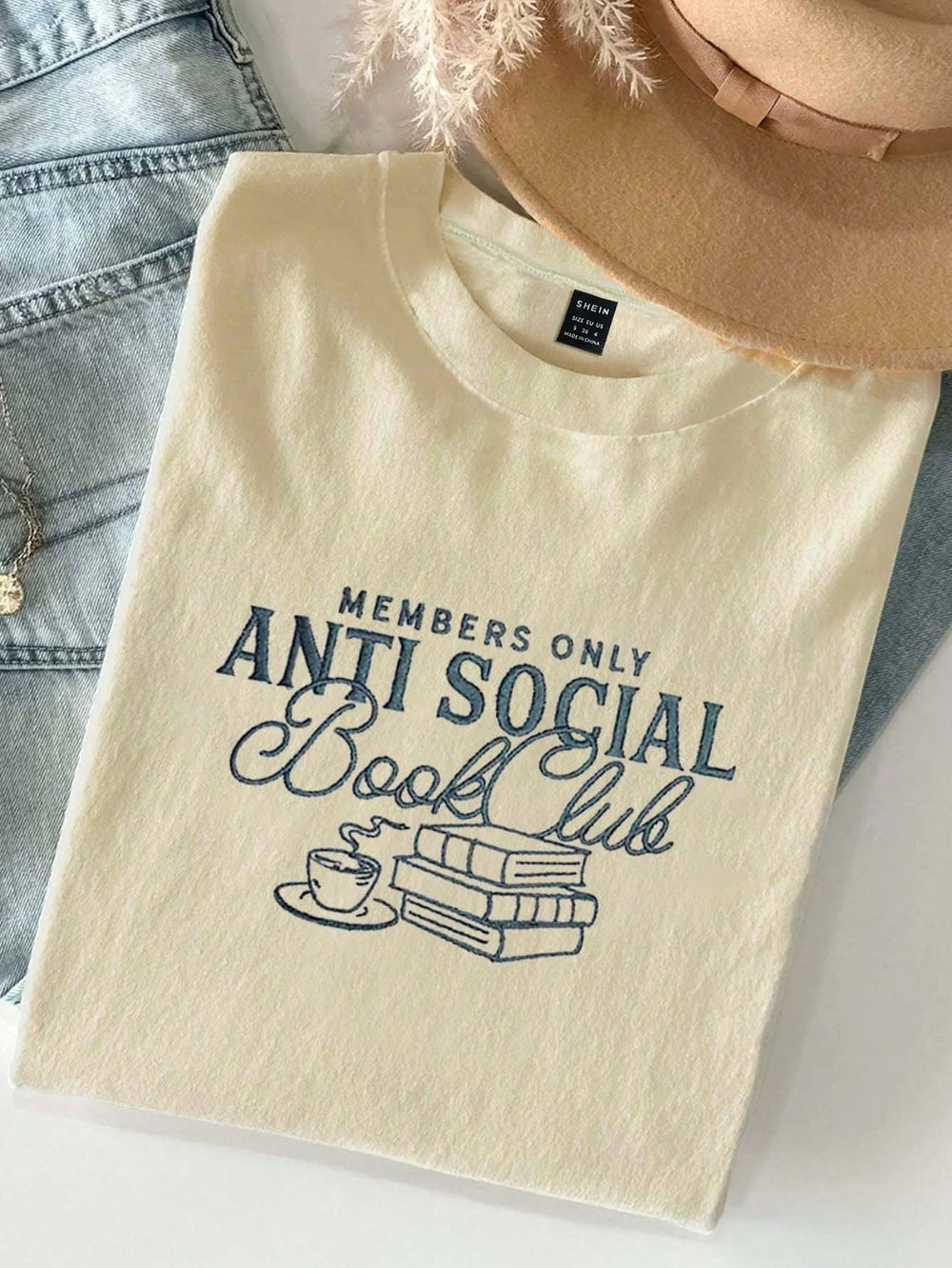 Camiseta Bordada Anti Social Book Club