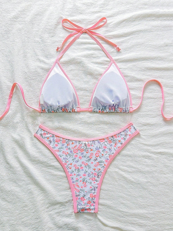 Bikini floral rosa con espalda ajustable y tirantes finos