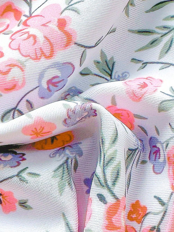 Textura de tela floral suave del bikini rosa
