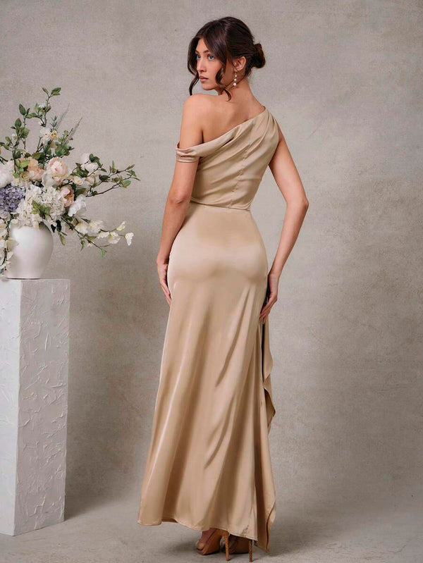 Vestido caqui elegante de gala con abertura alta vista trasera