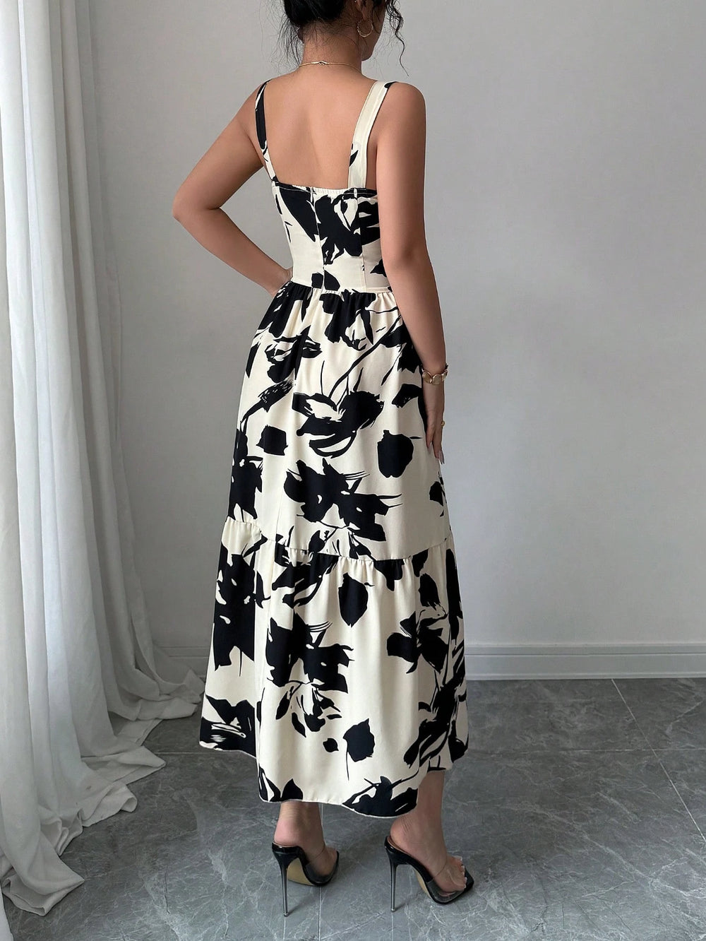 Vestido Largo Floral Bohemio Multicolor De Tirantes vista frontal elegante
