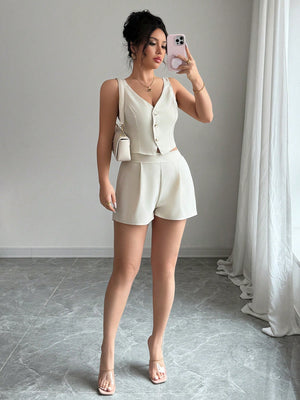 Conjunto albaricoque sastre con chaleco y short vista frontal.