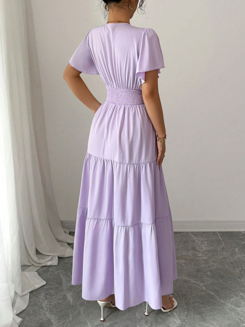 Vestido Largo Lila Con Manga Corta Y Escote En V