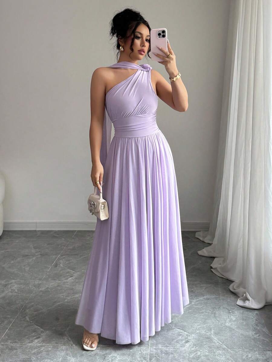 Vestido largo lila de fiesta con escote de un hombro y cintura fruncida vista frontal