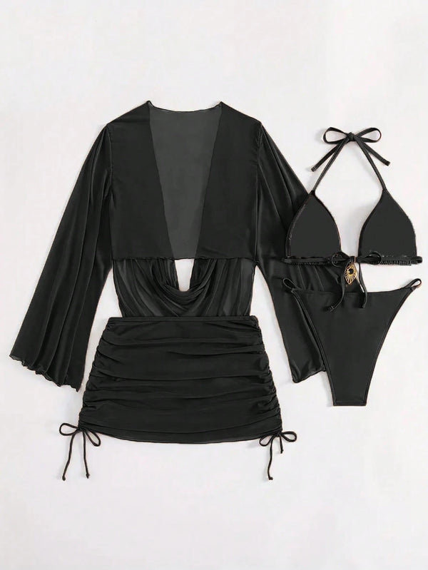 Set bikini negro con falda fruncida y top de tirantes finos

