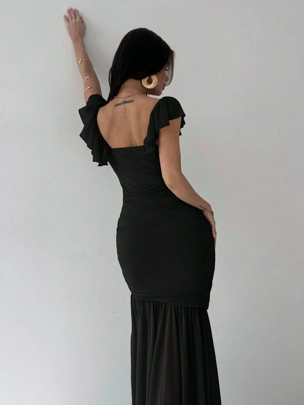 Vestido Negro Elegante Sirena Maxi Con Volantes Y Fruncido vista trasera
