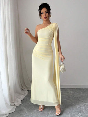Vestido Largo Asimétrico Drapeado Amarillo Pastel