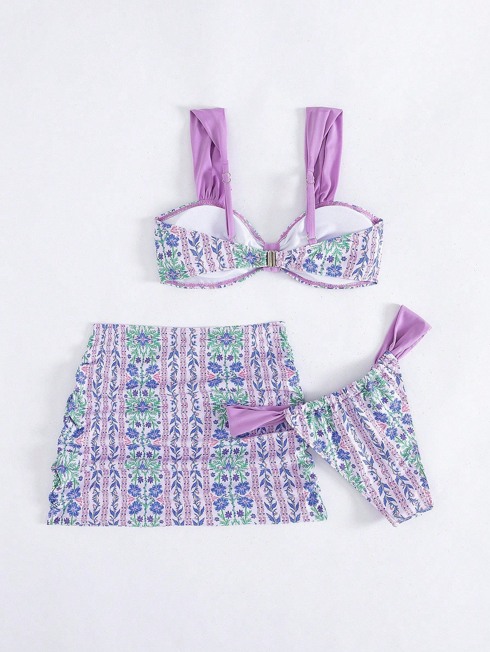 Conjunto De Bikini Multicolor Con Top Bralette Y Falda Corta