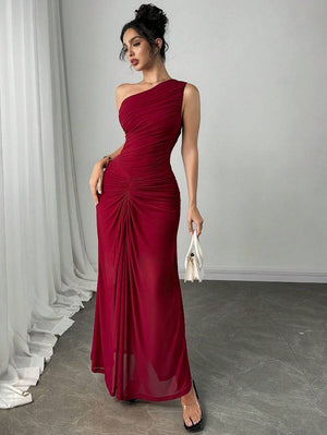 Vestido Maxi Un Hombro Fruncido Vino Elegante