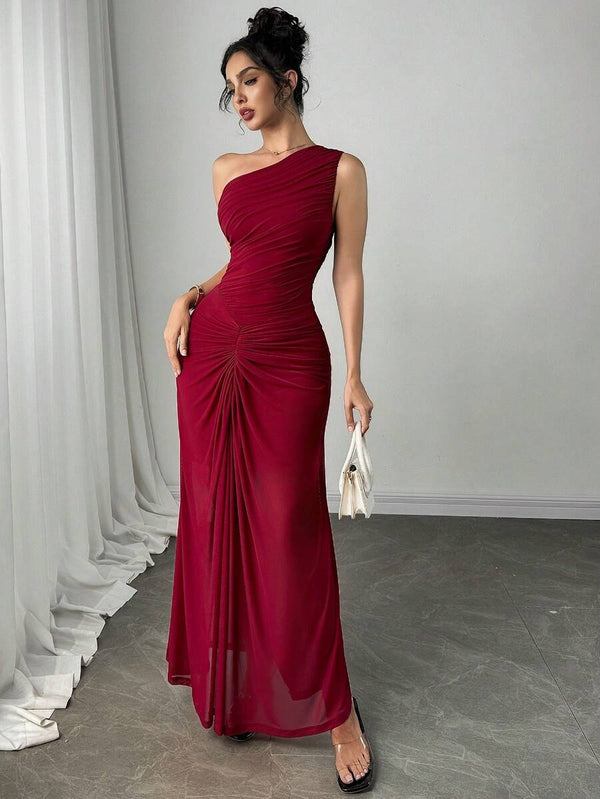 Vestido Maxi Un Hombro Fruncido Vino Elegante