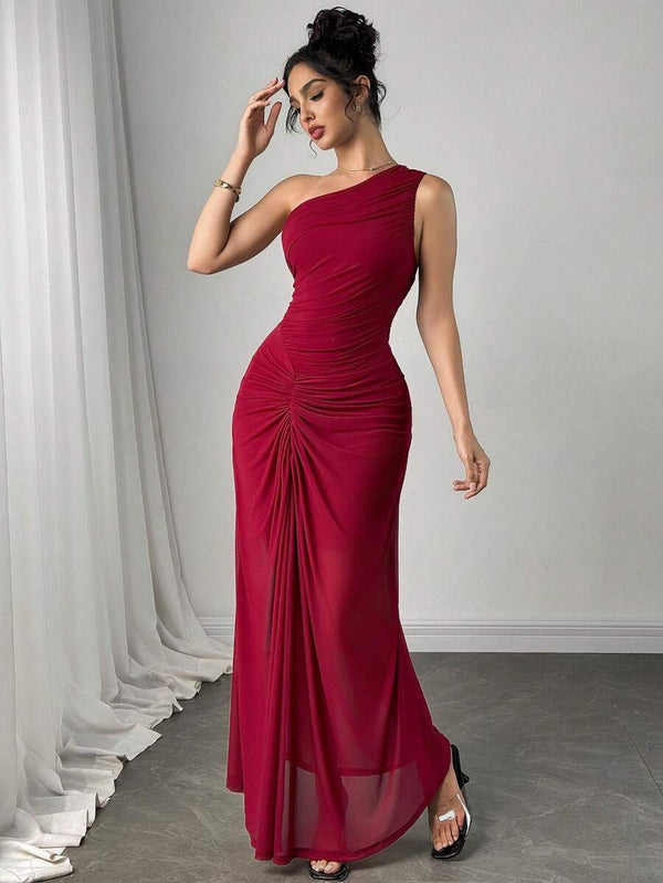 Vestido Maxi Un Hombro Fruncido Vino Elegante