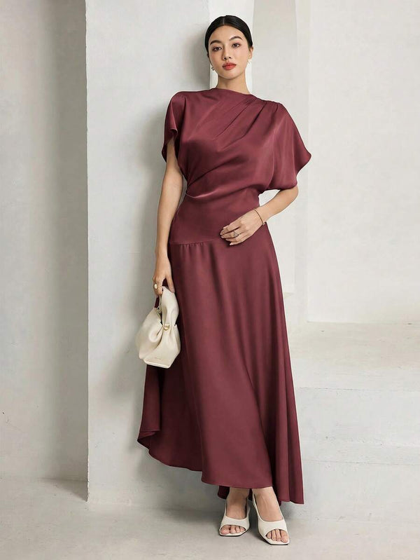 Vista posterior de vestido maxi elegante liso con manga corta holgada tipo murciélago