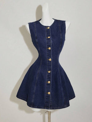 Vestido De Mezclilla Con Botones Dorados