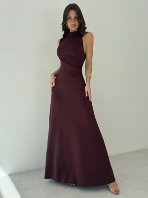 Vestido Rojo Violeta Largo Elegante Cuello Alzado vista frontal completa.
