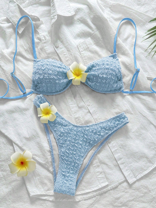 Bikini Celeste Textura Con Rosa 3D Y Hebilla
