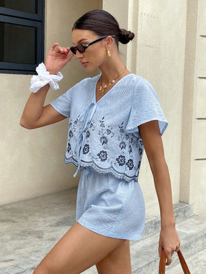 Conjunto casual celeste de dos piezas para mujer – vista lateral