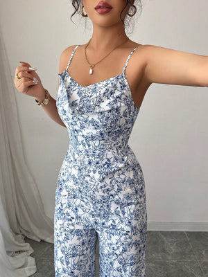 Detalle del escote y estampado del mono bohemio