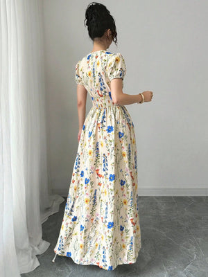 Vestido maxi floral bohemio con escote en V vista posterior
