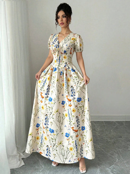 Vestido maxi floral bohemio con escote en V vista frontal
