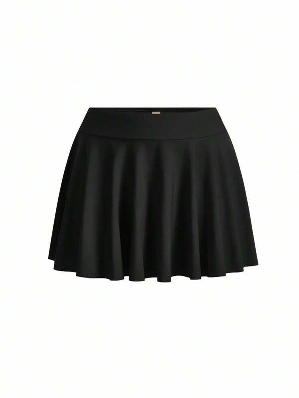 Traje De Baño Negro Con Falda Y Hombros Descubiertos