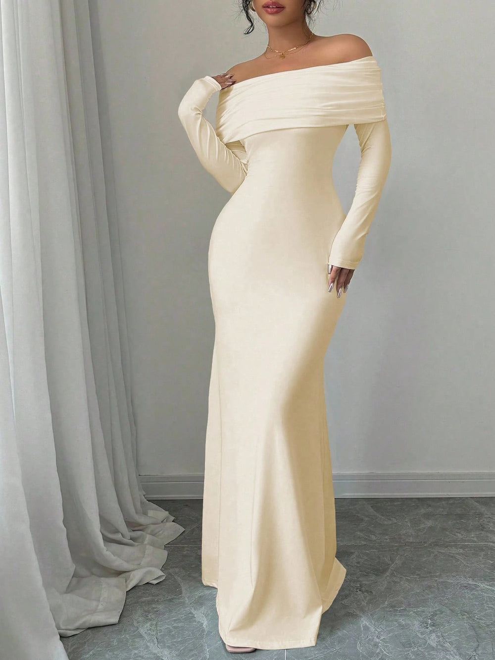 Vestido Largo Caqui Hombros Descubiertos vista frontal elegante
