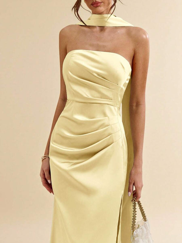 Vestido Largo Satinado Amarillo Con Cuello Halter
