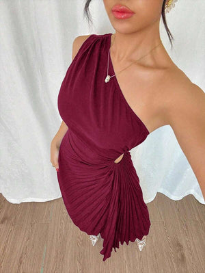 Vestido Asimétrico De Un Hombro Plisado Color Vino