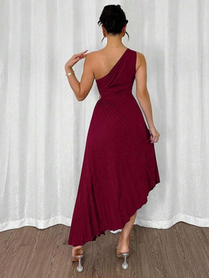 Vestido Asimétrico De Un Hombro Plisado Color Vino