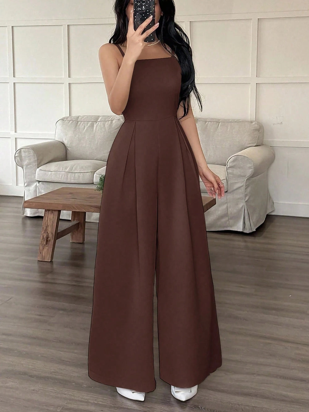 Enterizo marrón de tirantes pierna ancha casual elegante vista frontal