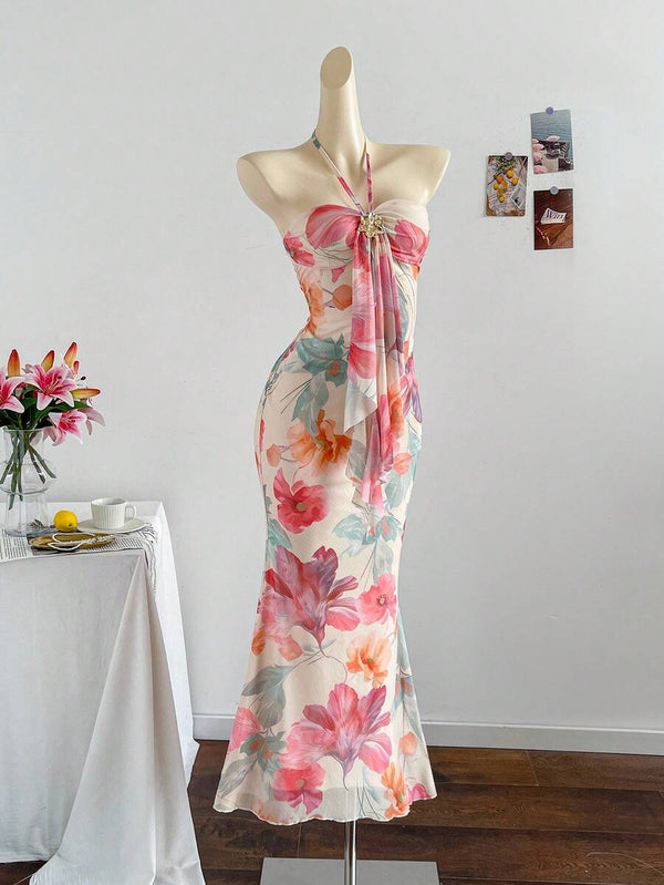Vestido Maxi Floral Con Escote Halter Elegante