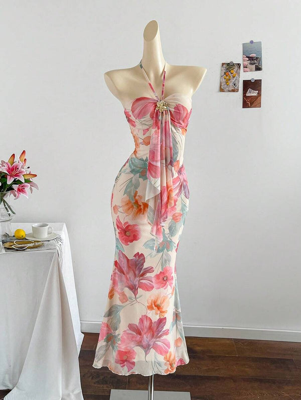 Vestido Maxi Floral Con Escote Halter Elegante
