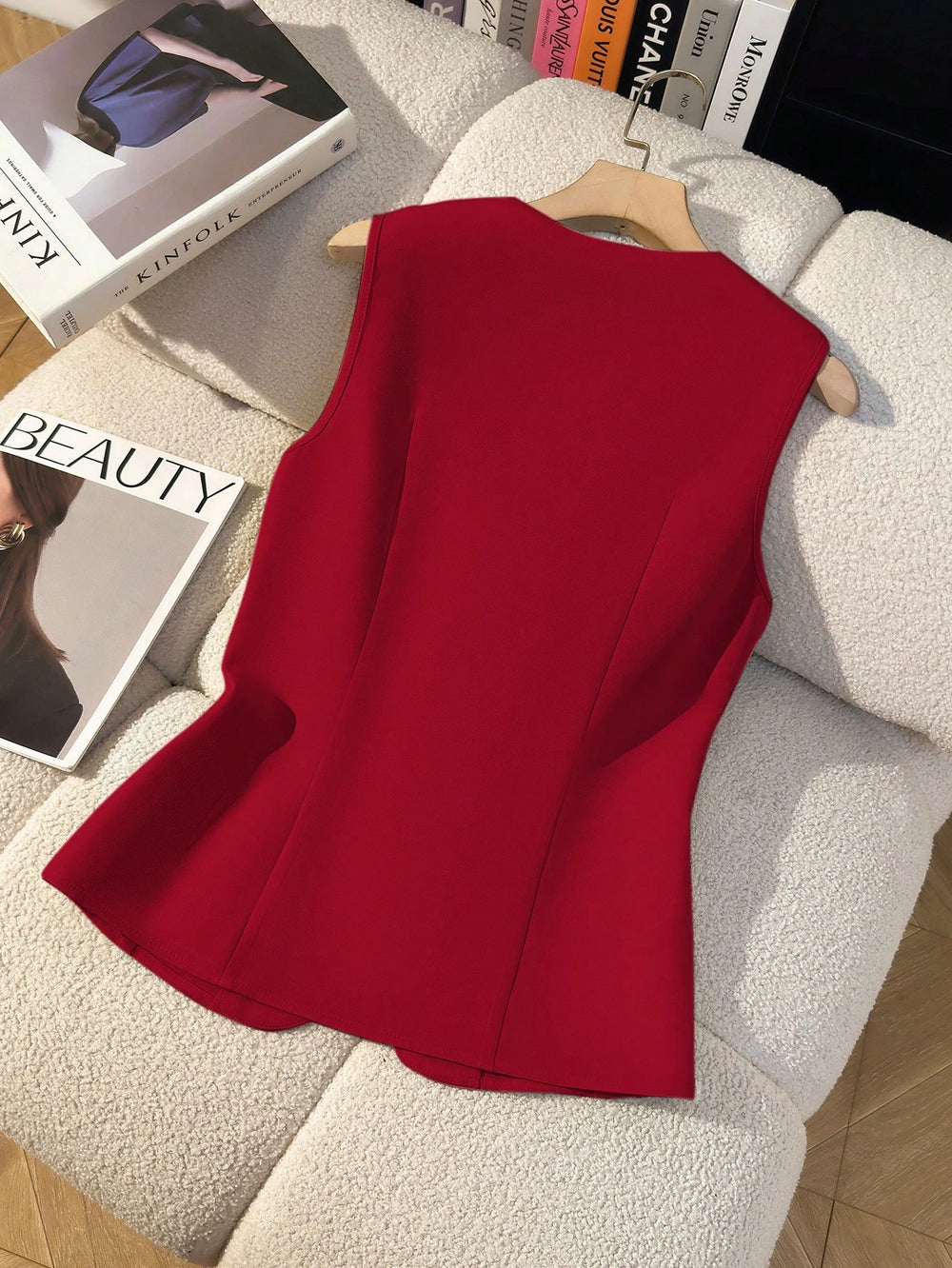 Camisa elegante roja sin mangas vista frontal