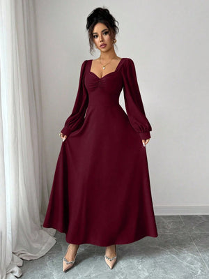 Vestido largo burdeos escote corazón elegante manga larga detalle fruncido