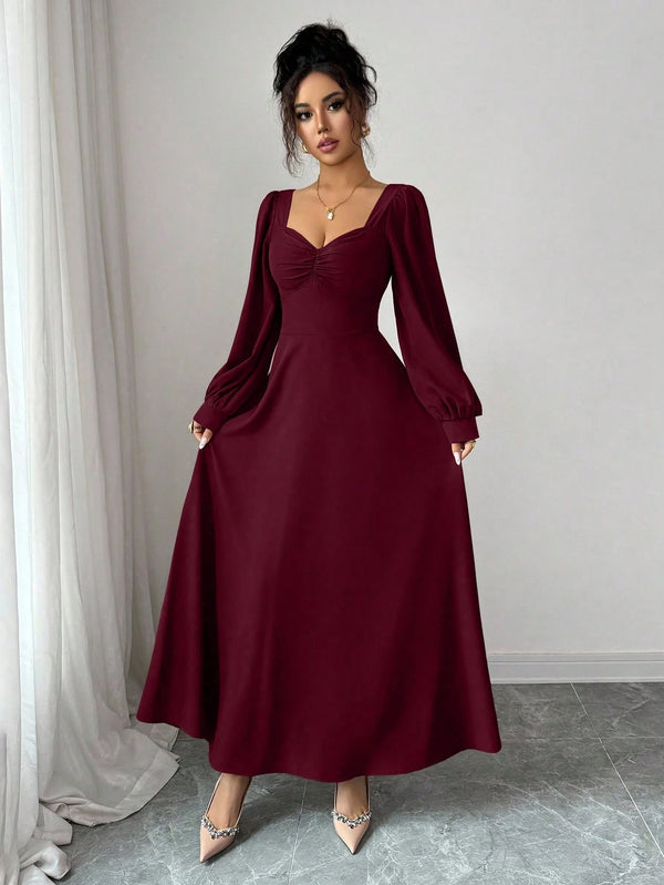 Vestido largo burdeos escote corazón elegante manga larga detalle fruncido