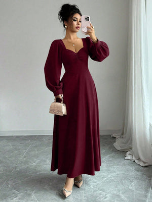 Vestido largo burdeos escote corazón elegante manga larga look completo