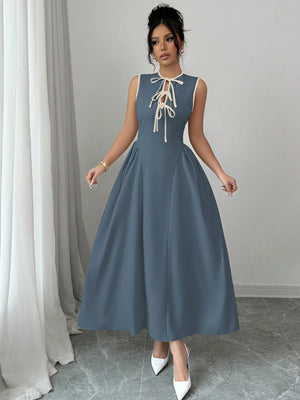 Vestido Azul Lavado Medio Midi Elegante Cruzado vista frontal completa.
