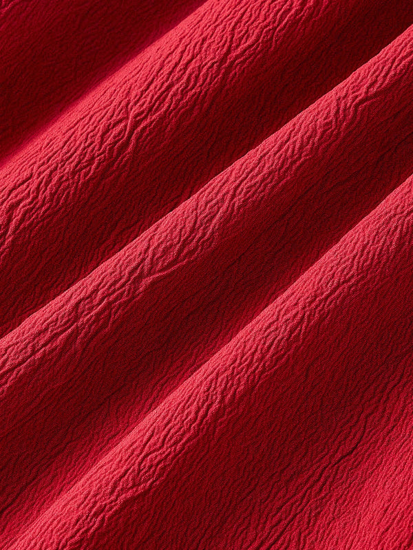 Vestido midi rojo con tirantes y espalda descubierta textura de tela