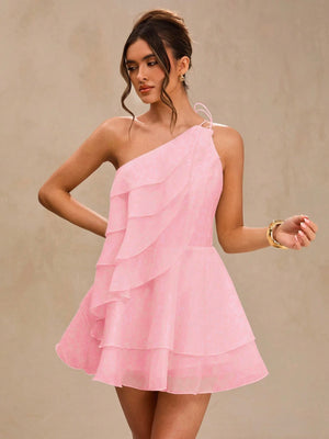 Vestido Corto de Un Hombro Con Volantes