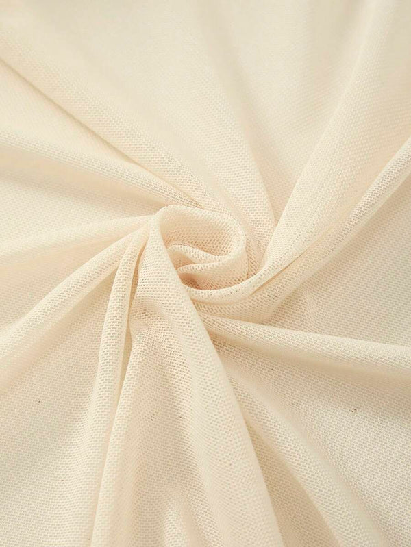Conjunto De Traje De Baño Cut Out Con Falda Pareo Beige